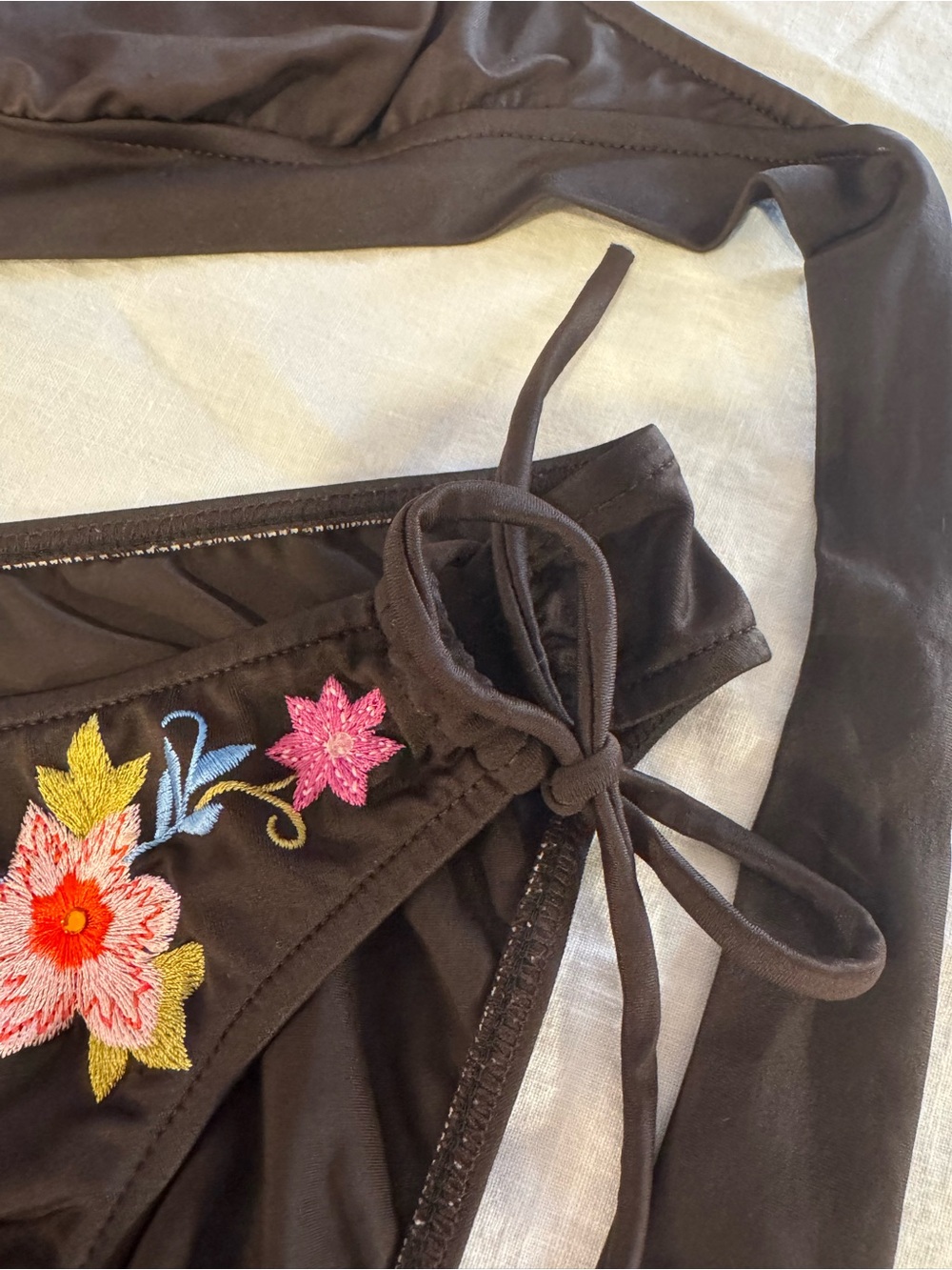 Roxy vintage Y2K brown Bikini Set with Pink & Coral Floral Embroidery - Picture 4 of 8